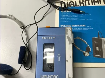 SONY 初代ウォークマン TPS-L2