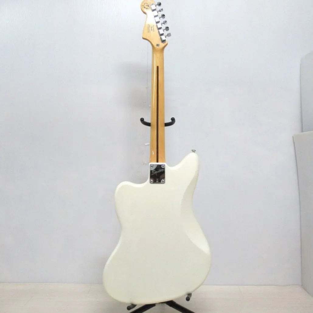 Squier by Fender 【SCANDAL MAMI JAZZMASTER PEARL WHITE 】を「長崎県県長崎市」のお客様よりお譲りいただきました！