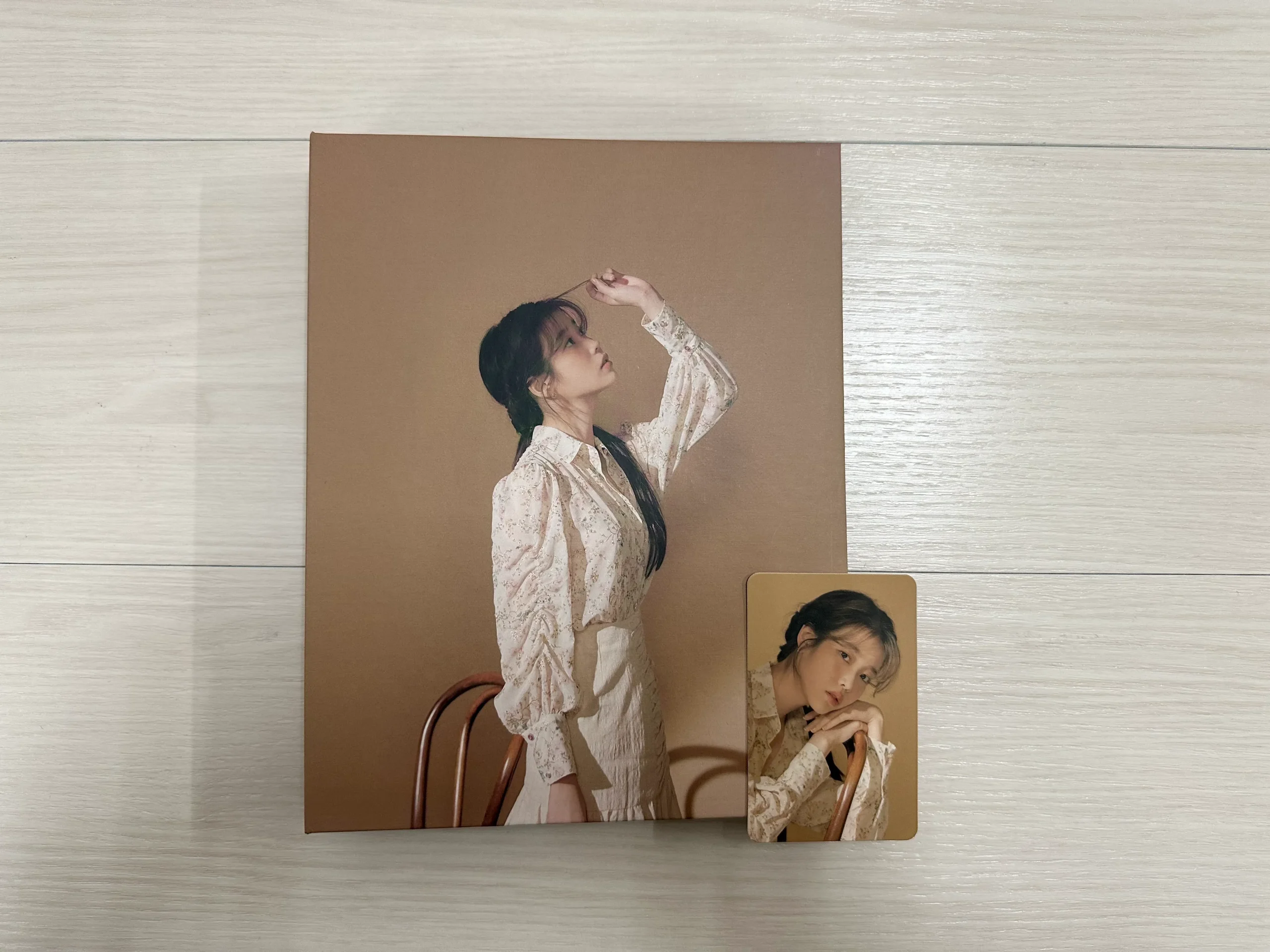 IU April,2020 PHOTO BINDER ALBUM B-type