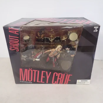MÖTLEY CRÜE Shout at the devil DELUXE BOXED EDITION