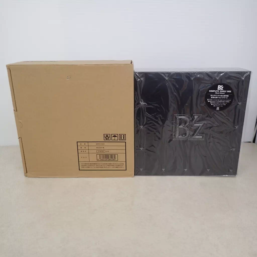 未開封 B’z CD B’z COMPLETE SINGLE BOX Black Edition　輸送箱付き