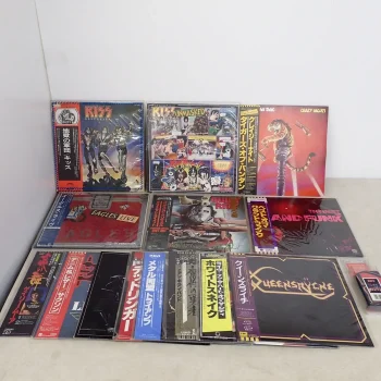 KISS、Judas Priest、Saxon、Whitesnakeなど80年代ハードロック／ヘヴィメタルのLPレコード