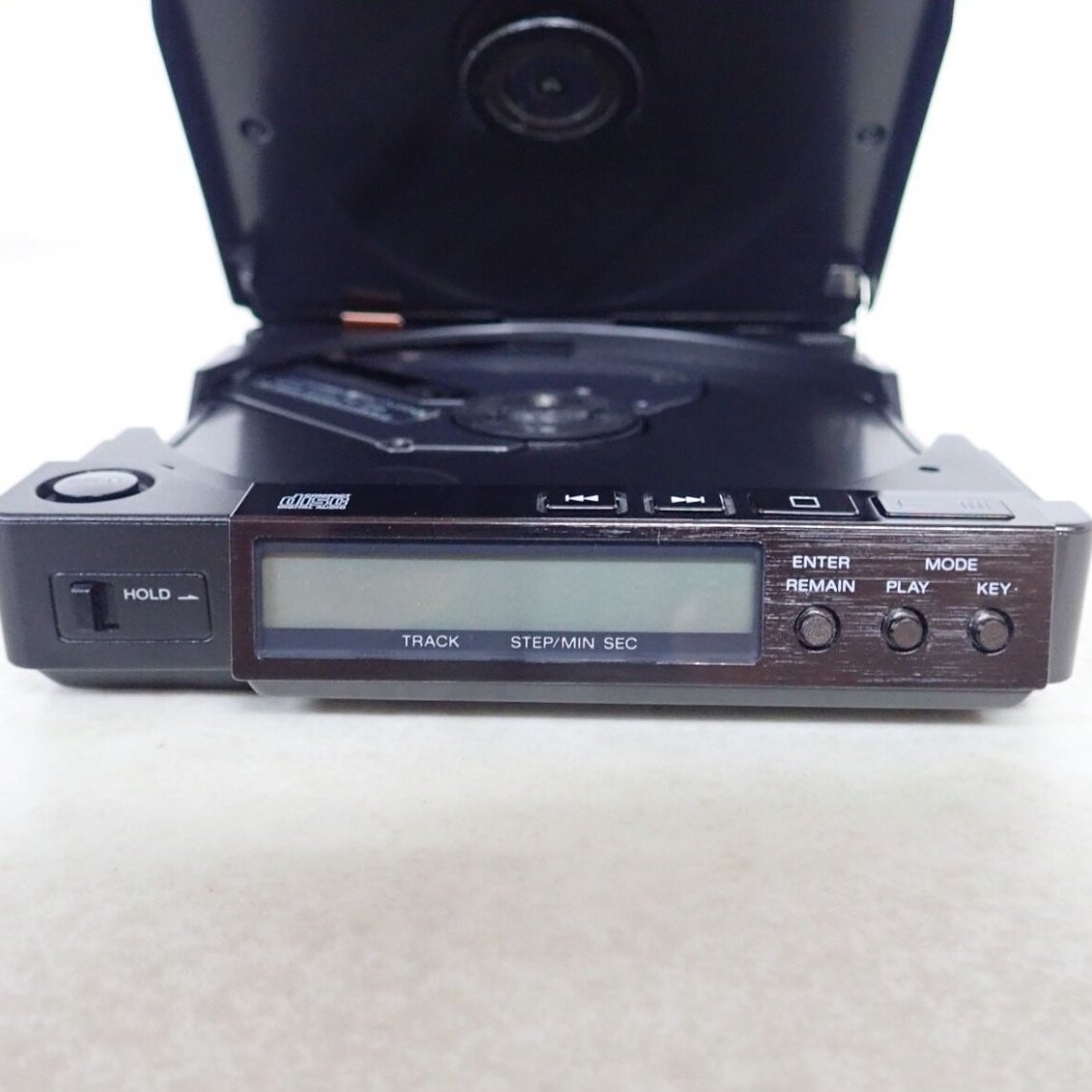SONY「Discman D-Z555」CDプレーヤー 正面