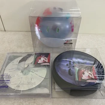 米津玄師『IRIS OUT / JANE DOE』初回限定盤CDと『Plazma/BOW AND ARROW』ハロ盤CD