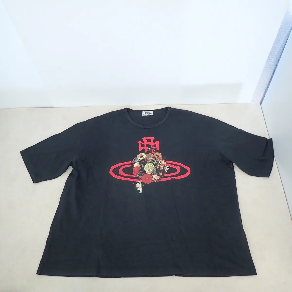 ヴィヴィアン・ウエストウッド フローラルオーブ Tシャツ