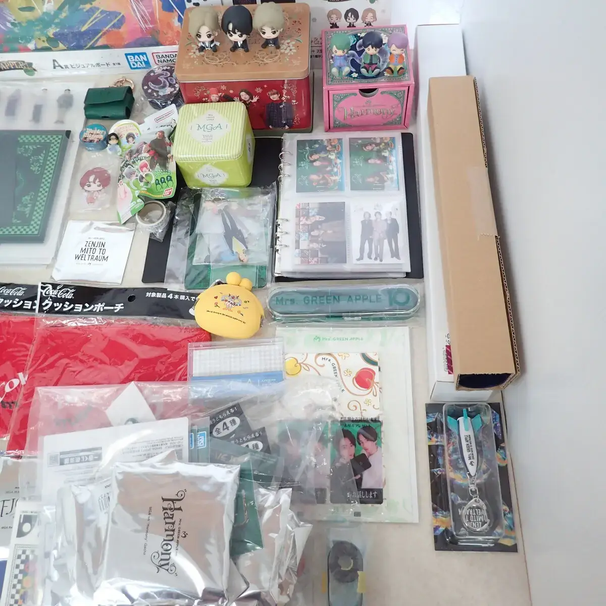 ミセスグリーンアップル グッズ大量