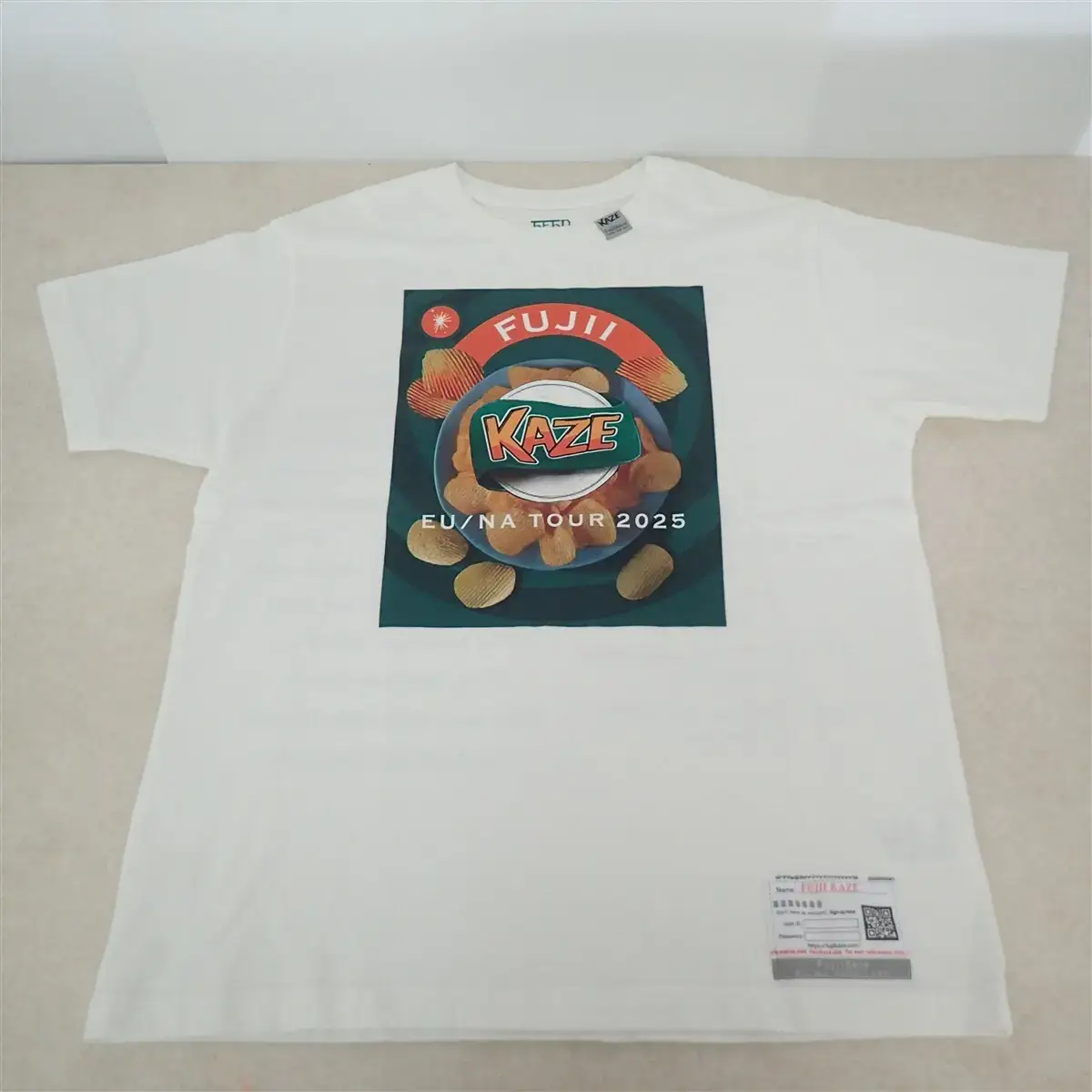 公式オンラインストア販売「ポテチTシャツ/Salt」正面