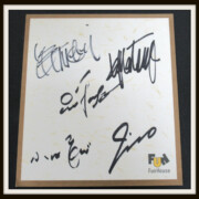 オフコース 直筆サイン色紙
レア度★★★★★★☆☆☆☆ オフコース 直筆サイン色紙