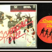 SCANDAL DOLL 初回盤 CD+DVD ステッカー付レア度★★★☆☆☆☆☆☆☆ SCANDAL DOLL 初回盤 CD+DVD ステッカー付
