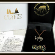 Spitz×ILA コラボ ネックレス&ピンバッジ